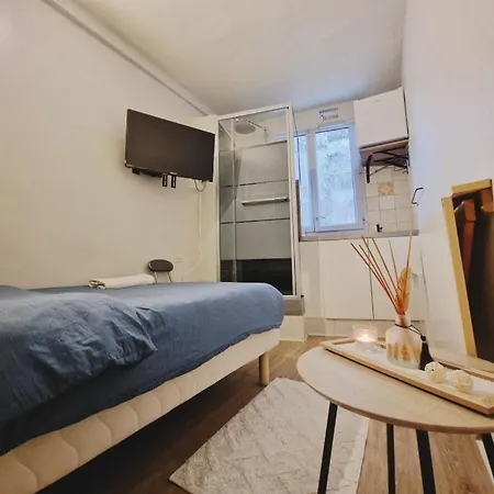 Apartment Luz Cadet Paris