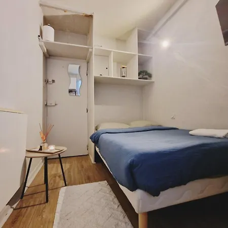 Luz Cadet Apartment Paris
